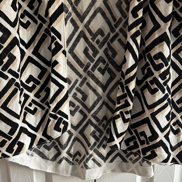 Chico’s Geometric Patterned Black and White Women's Open Sweater - Size 2 - Picture 2 of 7